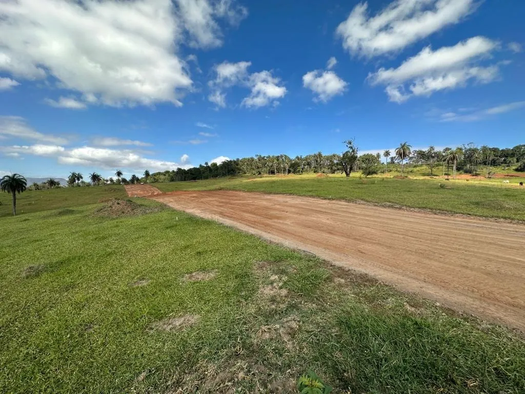 Terreno à venda de 360 m² em Betim, MG, Brasil