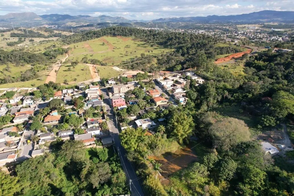 Terreno à venda de 360 m² em Betim, MG, Brasil