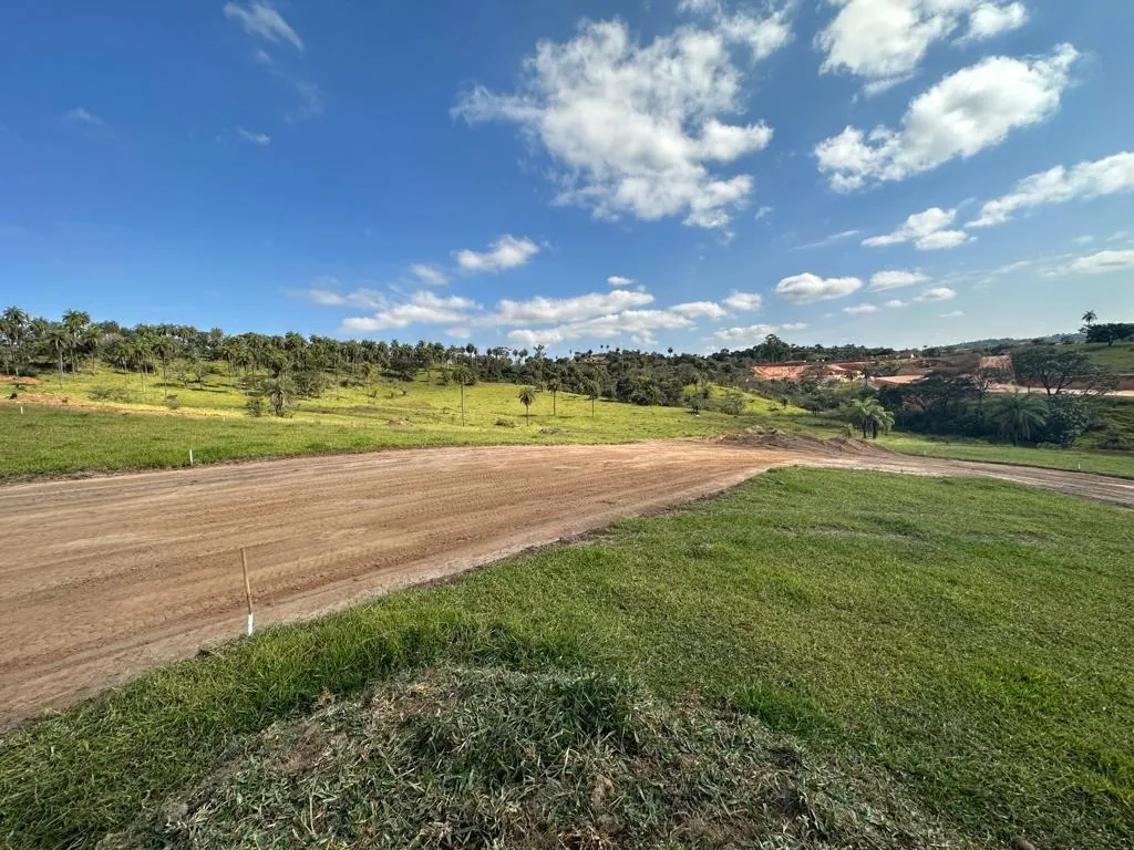 Terreno à venda de 360 m² em Betim, MG, Brasil