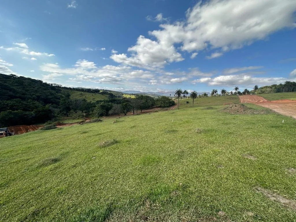 Terreno à venda de 360 m² em Betim, MG, Brasil