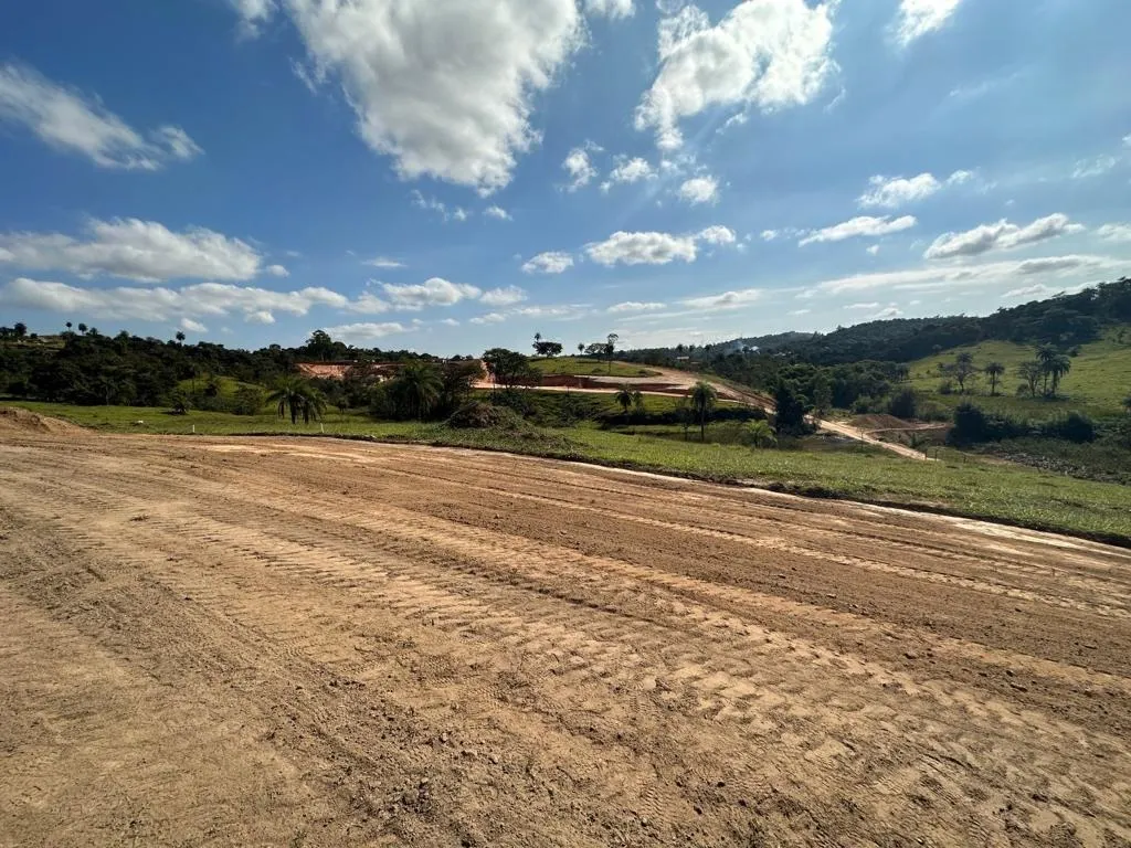 Terreno à venda de 360 m² em Betim, MG, Brasil