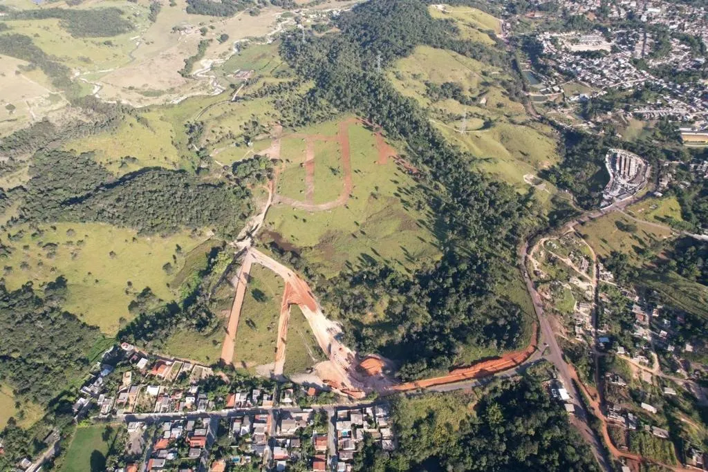 Terreno à venda de 360 m² em Betim, MG, Brasil