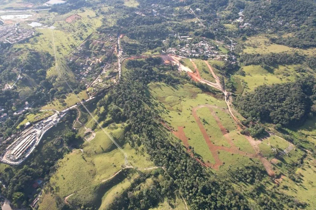 Terreno à venda de 360 m² em Betim, MG, Brasil