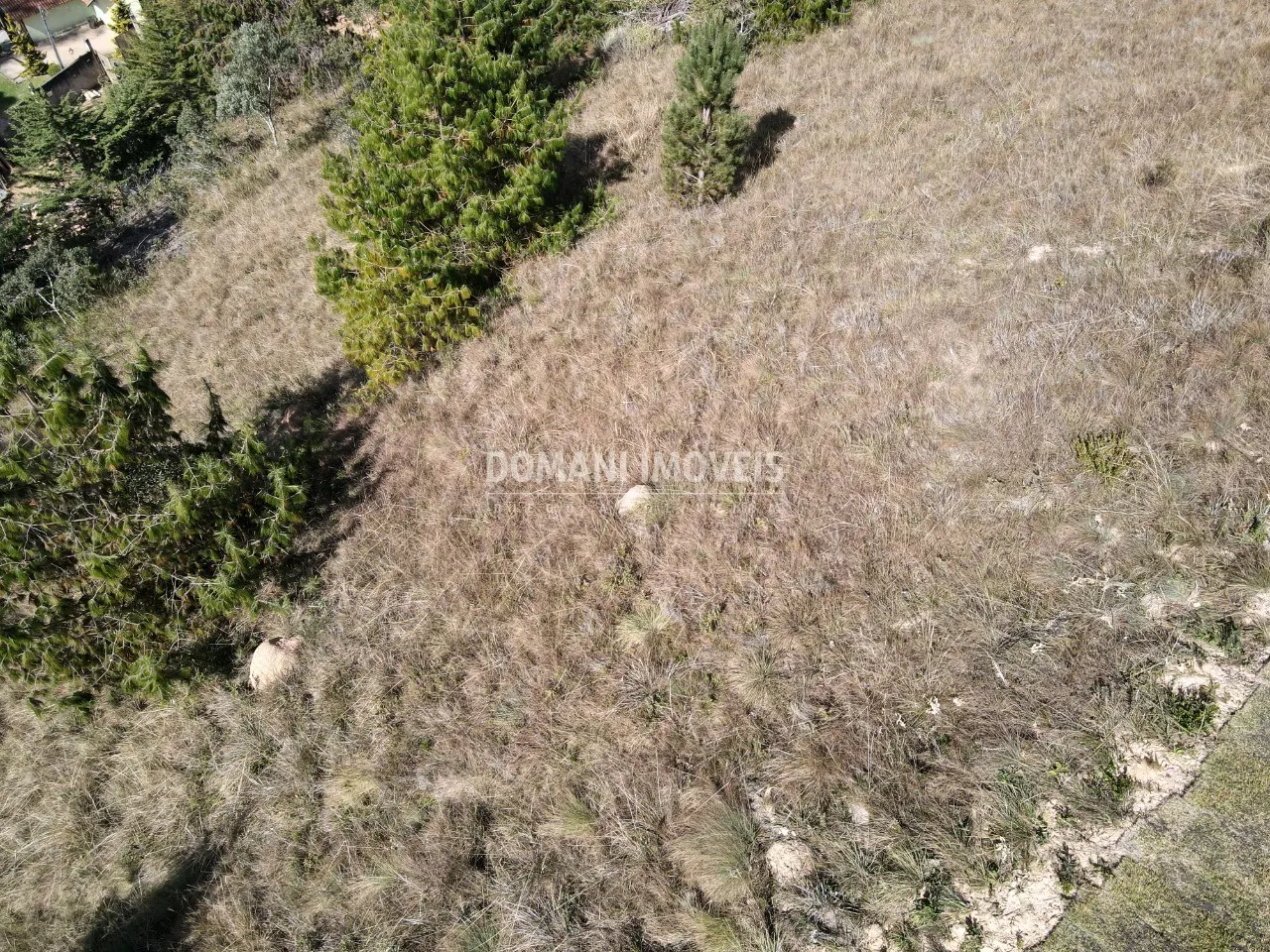 Terreno à venda de 2.210 m² em Campos do Jordão, SP, Brasil