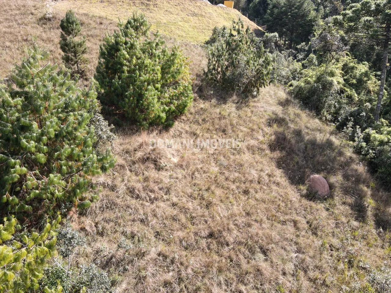 Terreno à venda de 2.210 m² em Campos do Jordão, SP, Brasil