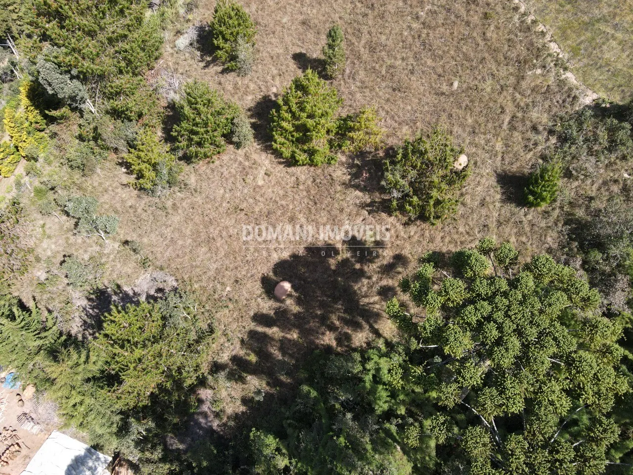Terreno à venda de 2.210 m² em Campos do Jordão, SP, Brasil