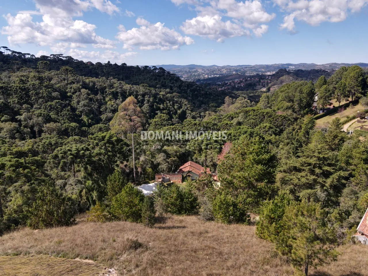 Terreno à venda de 2.210 m² em Campos do Jordão, SP, Brasil