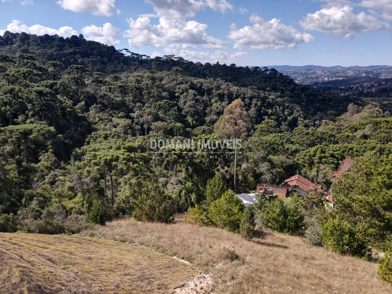 Terreno à venda de 2.210 m² em Campos do Jordão, SP, Brasil