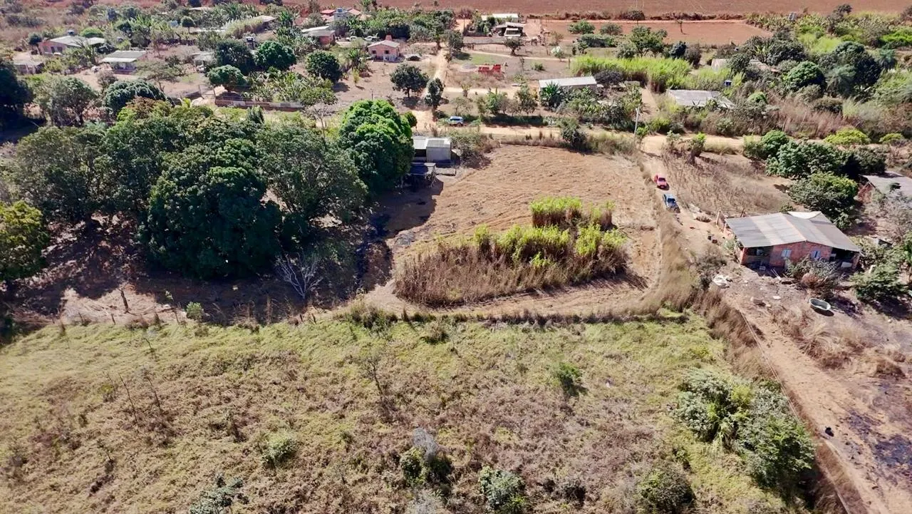 Chácara à venda de 2 ha em Luziânia, GO, Brasil