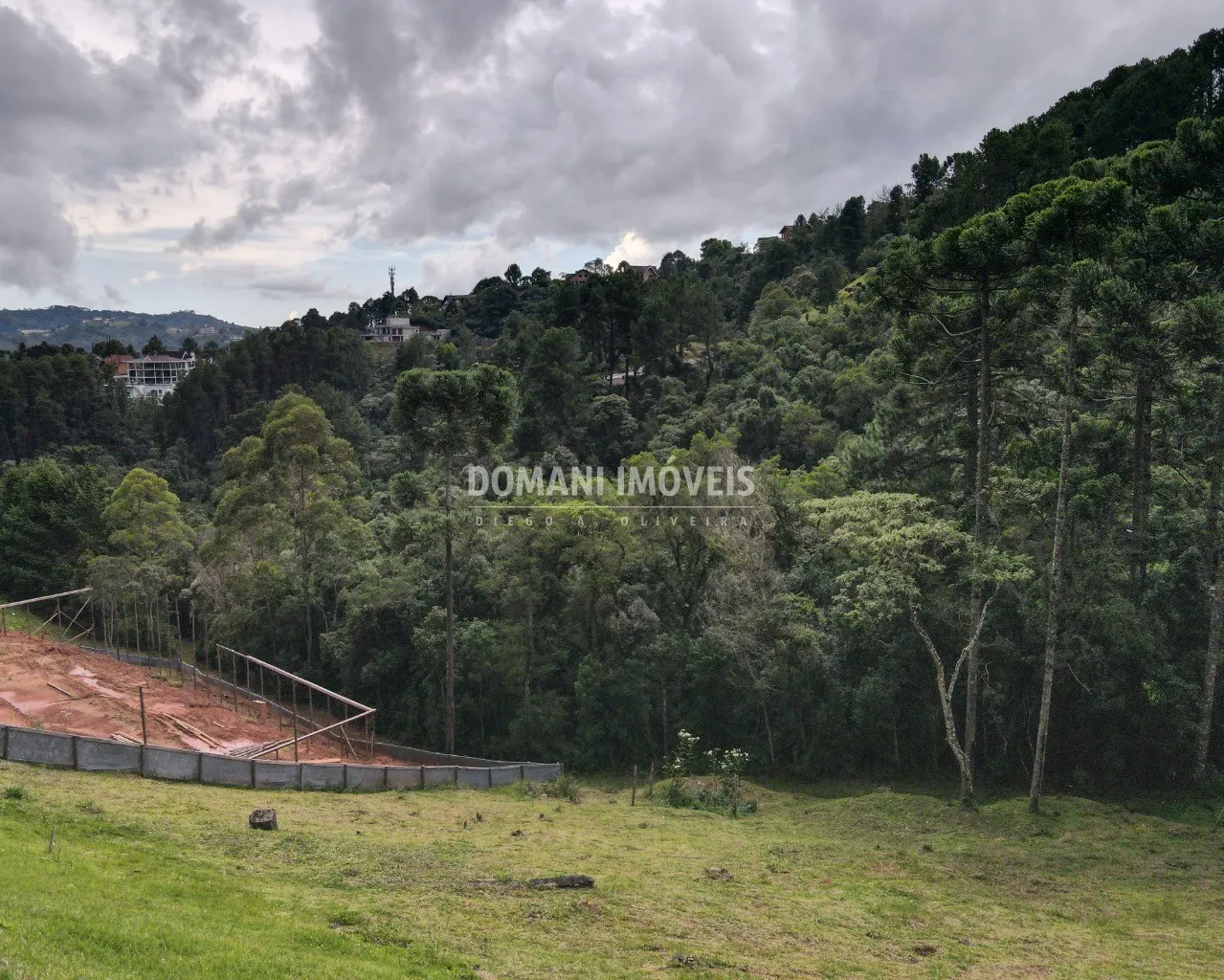 Terreno à venda de 1.150 m² em Campos do Jordão, SP, Brasil