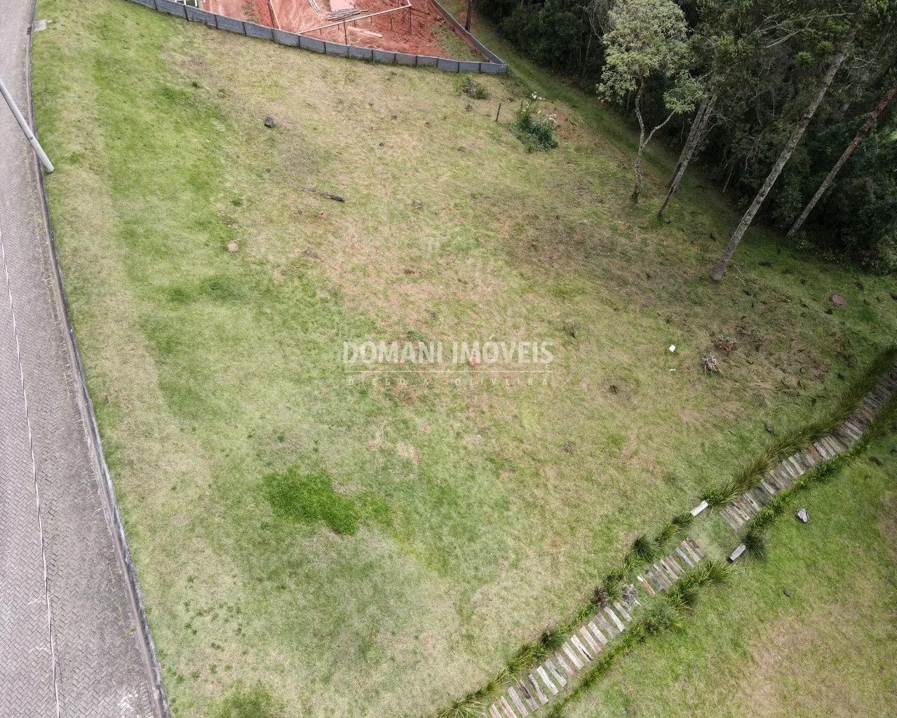 Terreno à venda de 1.150 m² em Campos do Jordão, SP, Brasil