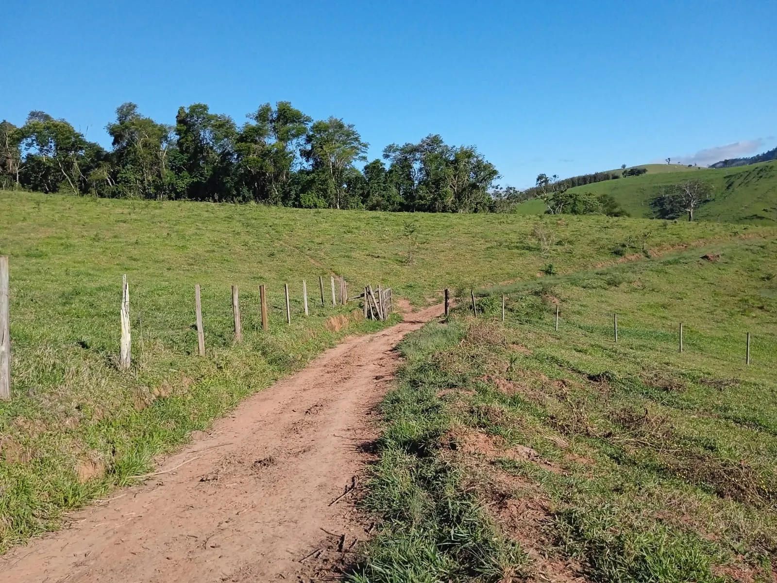 Sítio à venda de 3 ha em Paraibuna, SP, Brasil