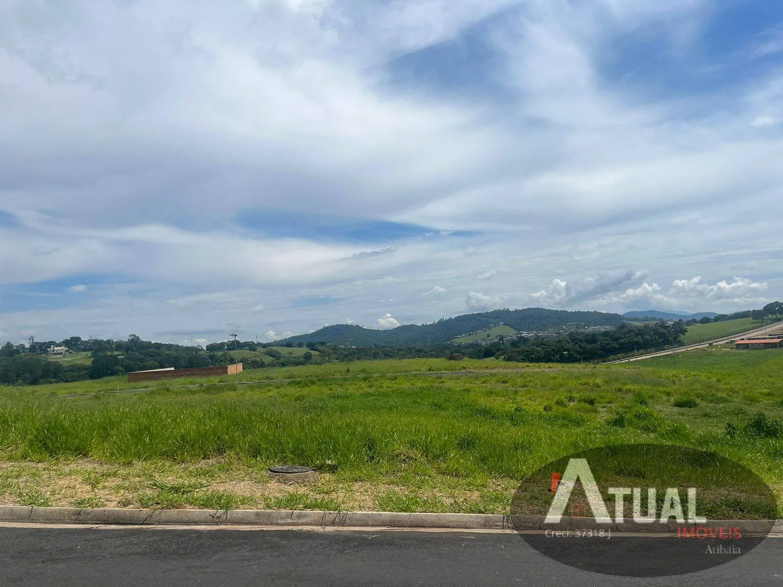 Terreno à venda de 300 m² em Atibaia, SP, Brasil