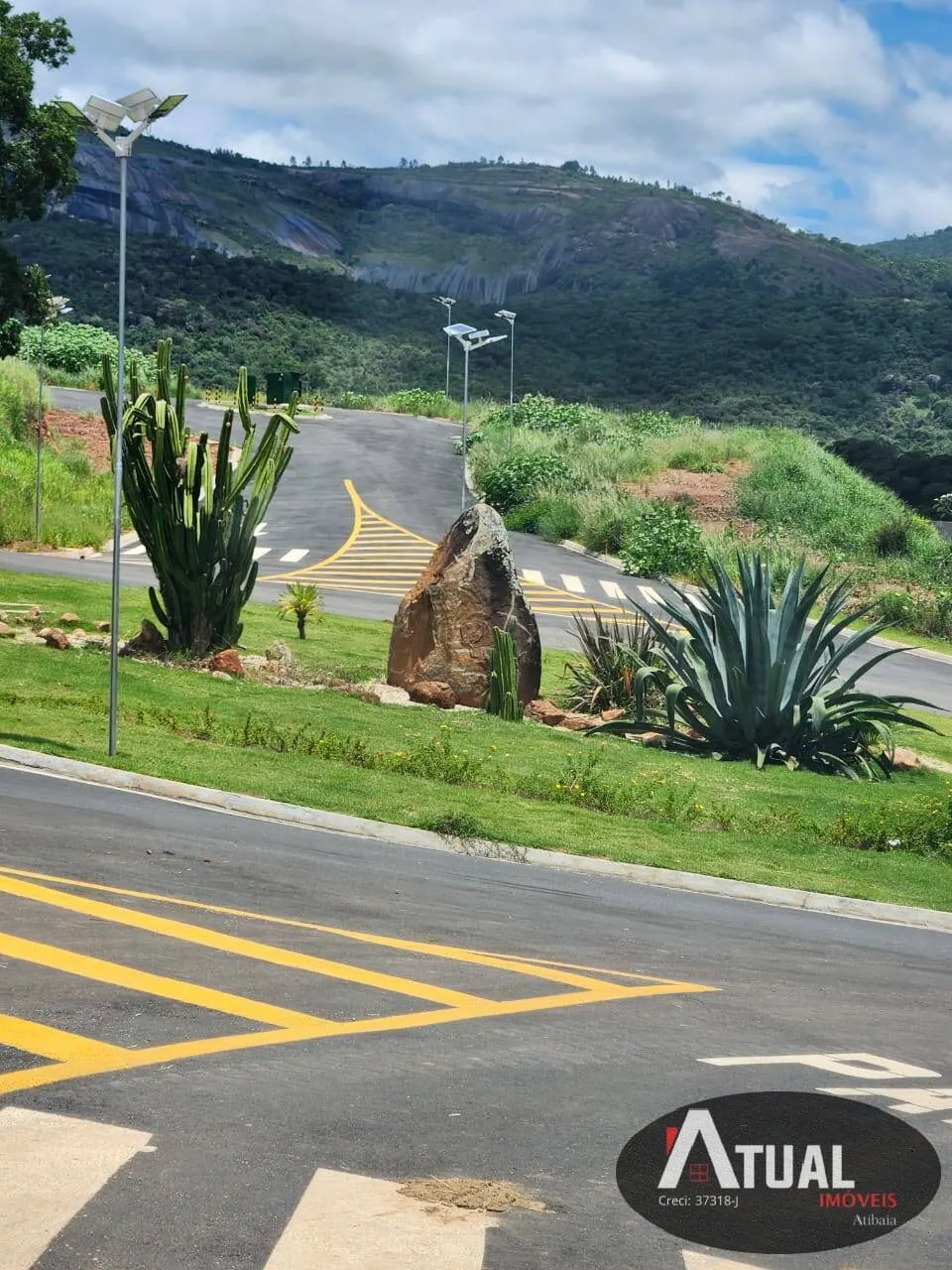 Terreno à venda de 300 m² em Atibaia, SP, Brasil