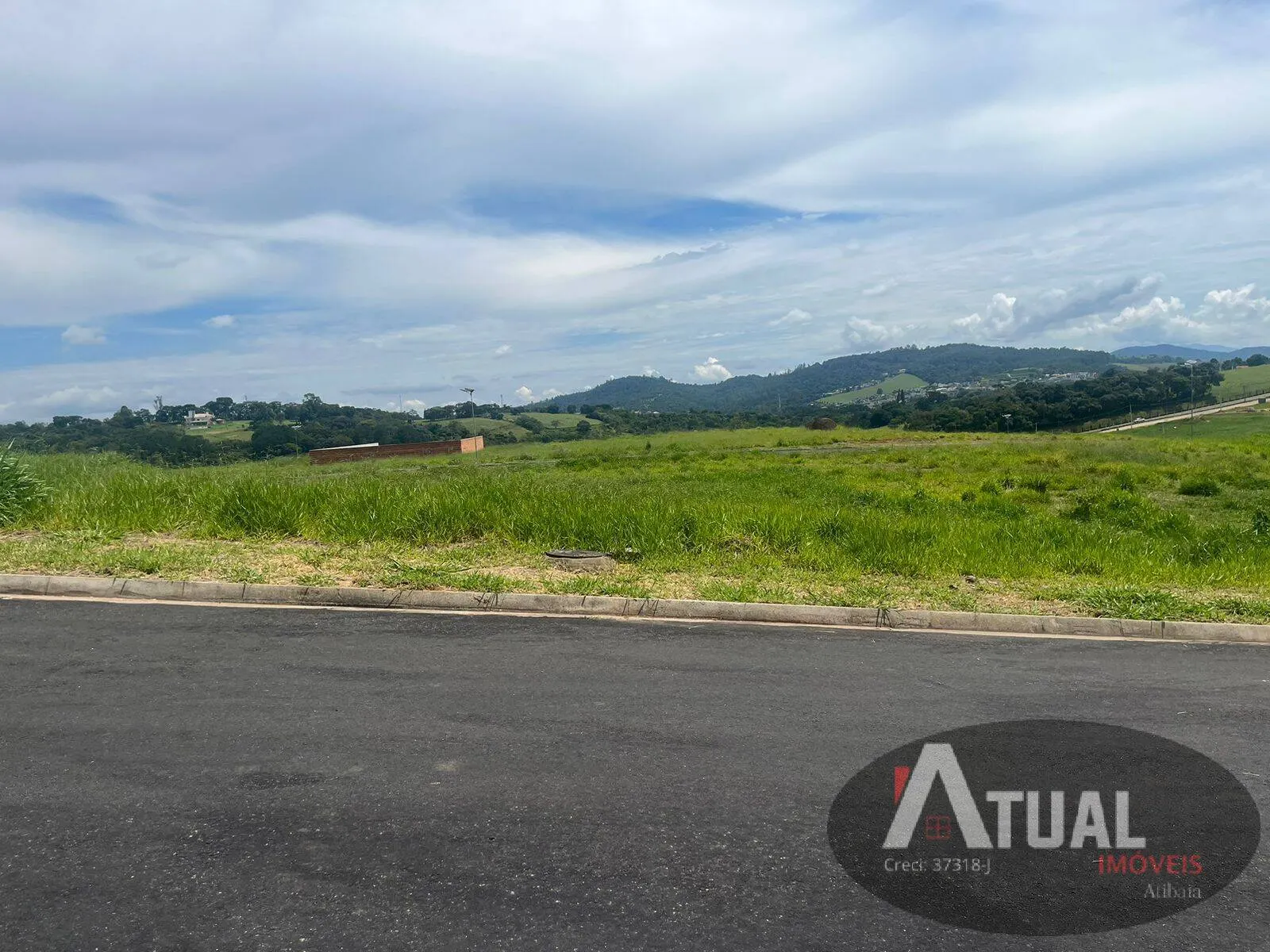 Terreno à venda de 300 m² em Atibaia, SP, Brasil