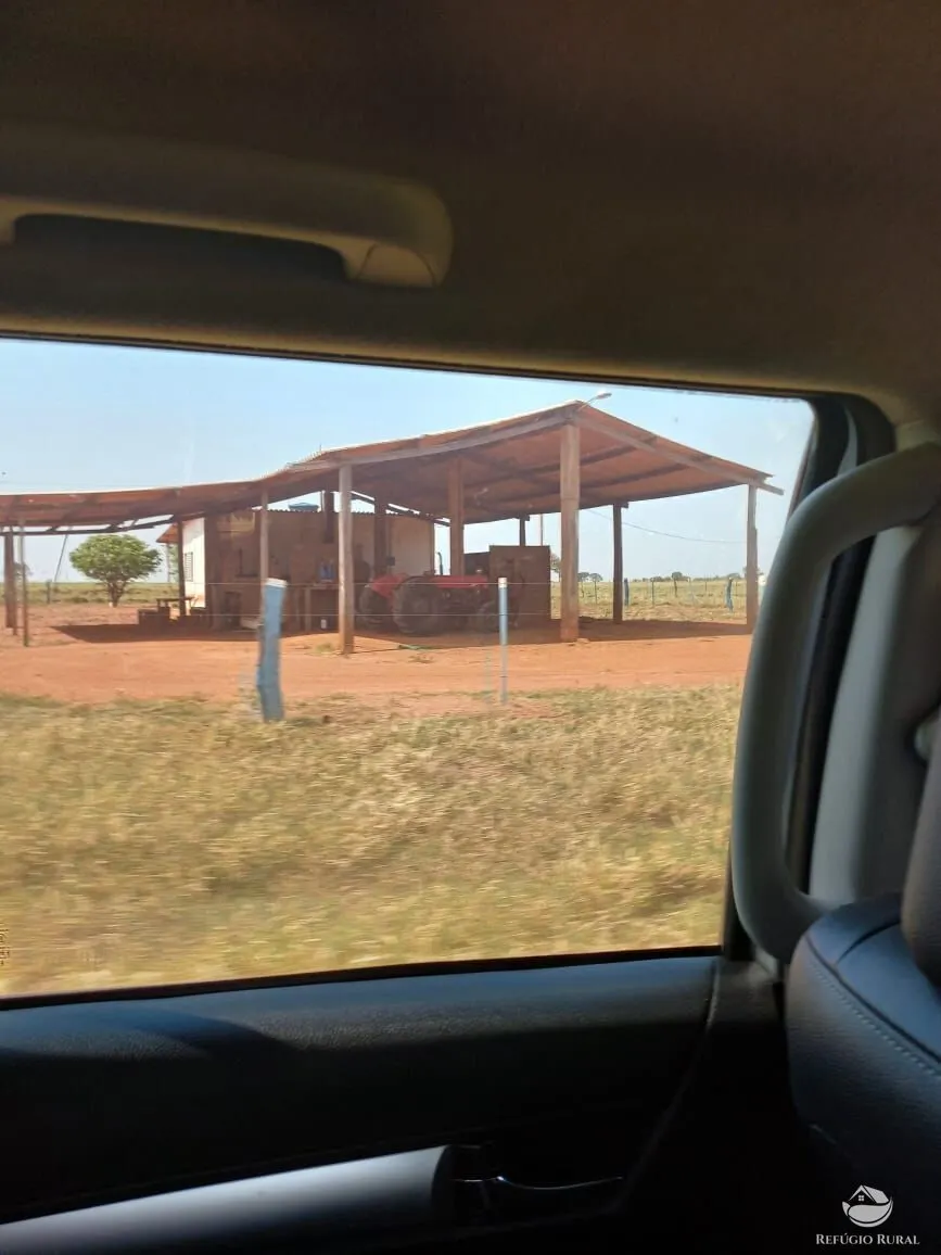 Fazenda à venda de 1.267 ha em Figueirão, MS, Brasil