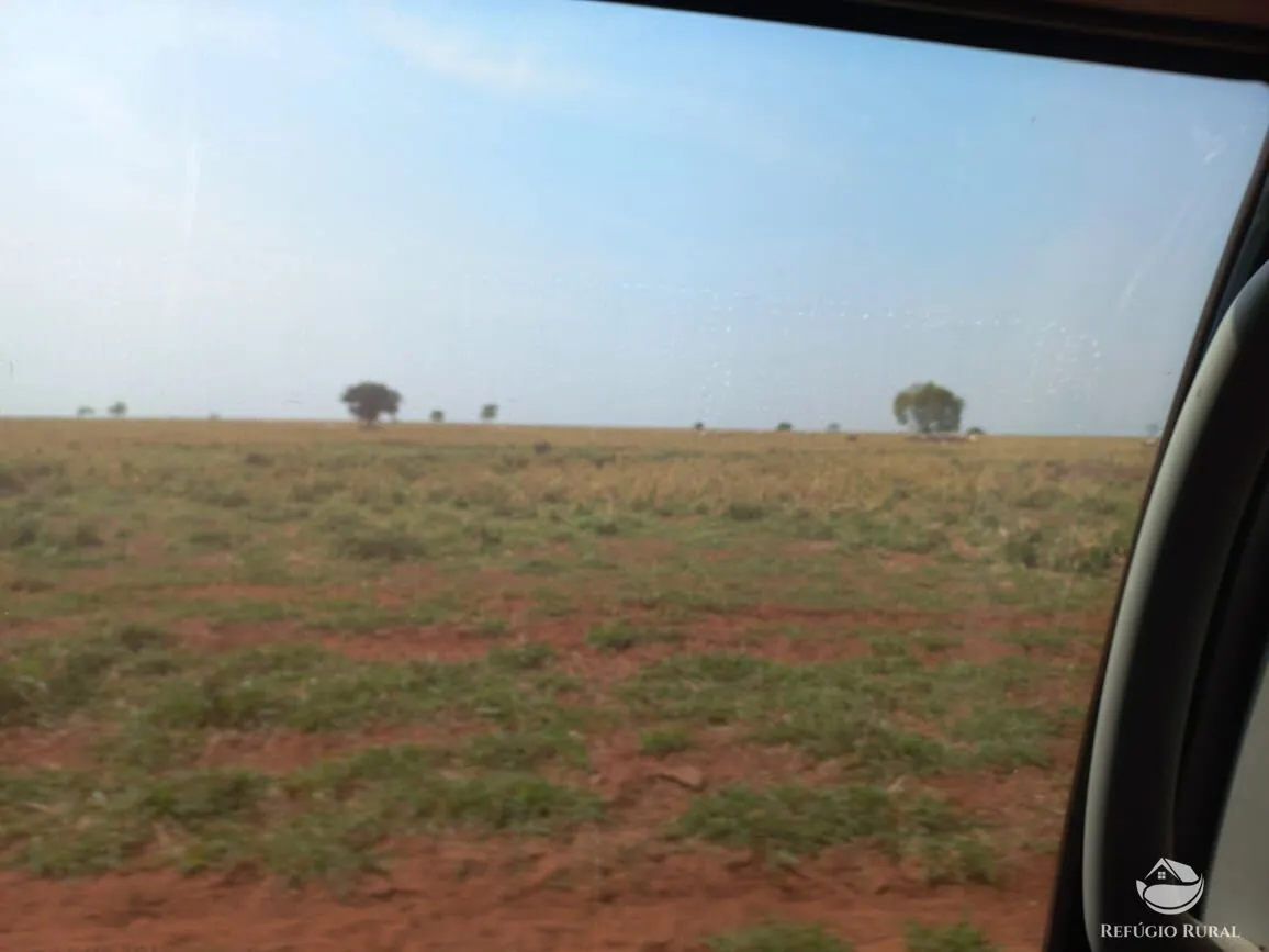 Fazenda à venda de 1.267 ha em Figueirão, MS, Brasil