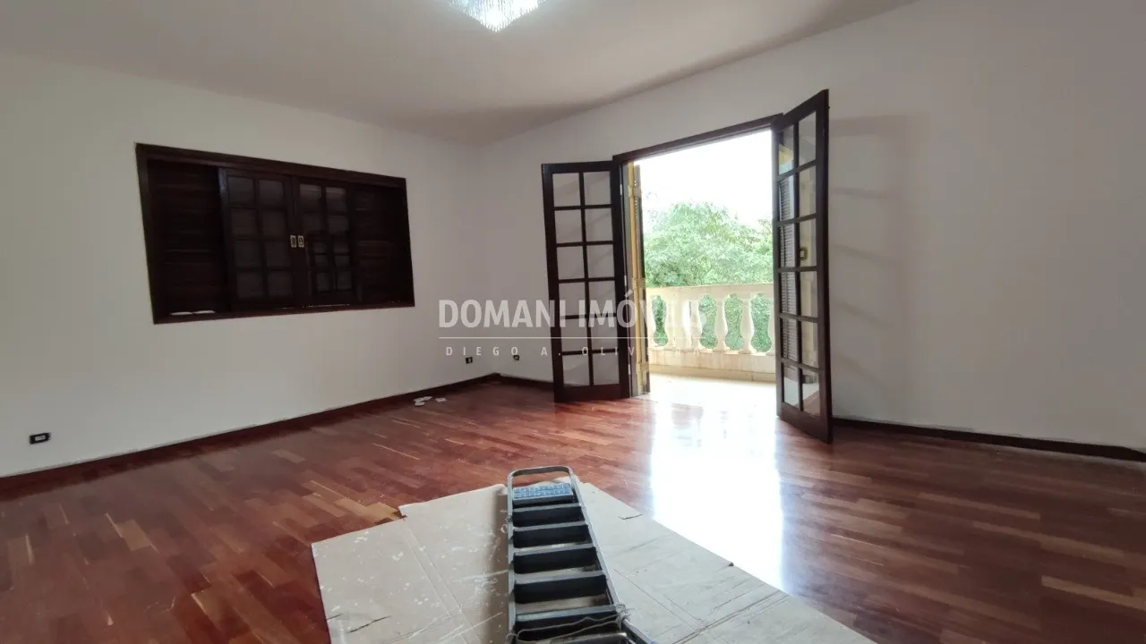 Casa à venda de 2.890 m² em Santo Antônio do Pinhal, SP, Brasil
