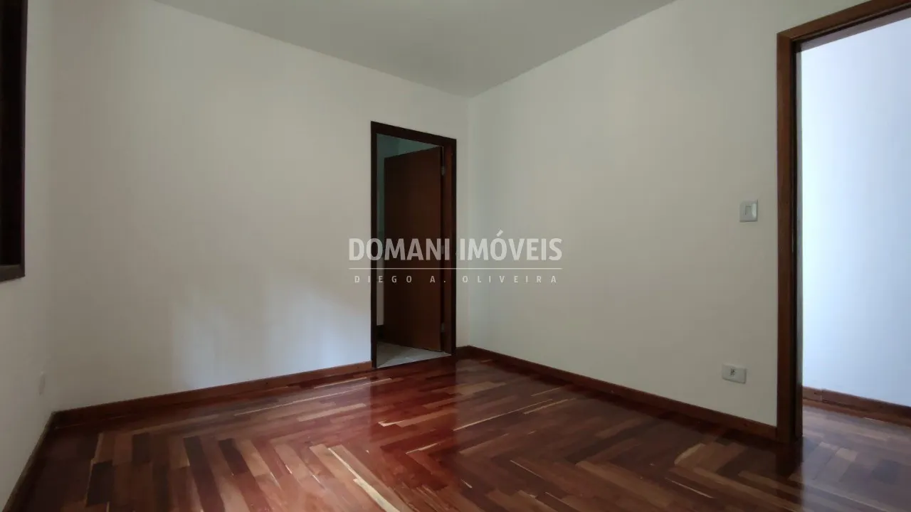 Casa à venda de 2.890 m² em Santo Antônio do Pinhal, SP, Brasil