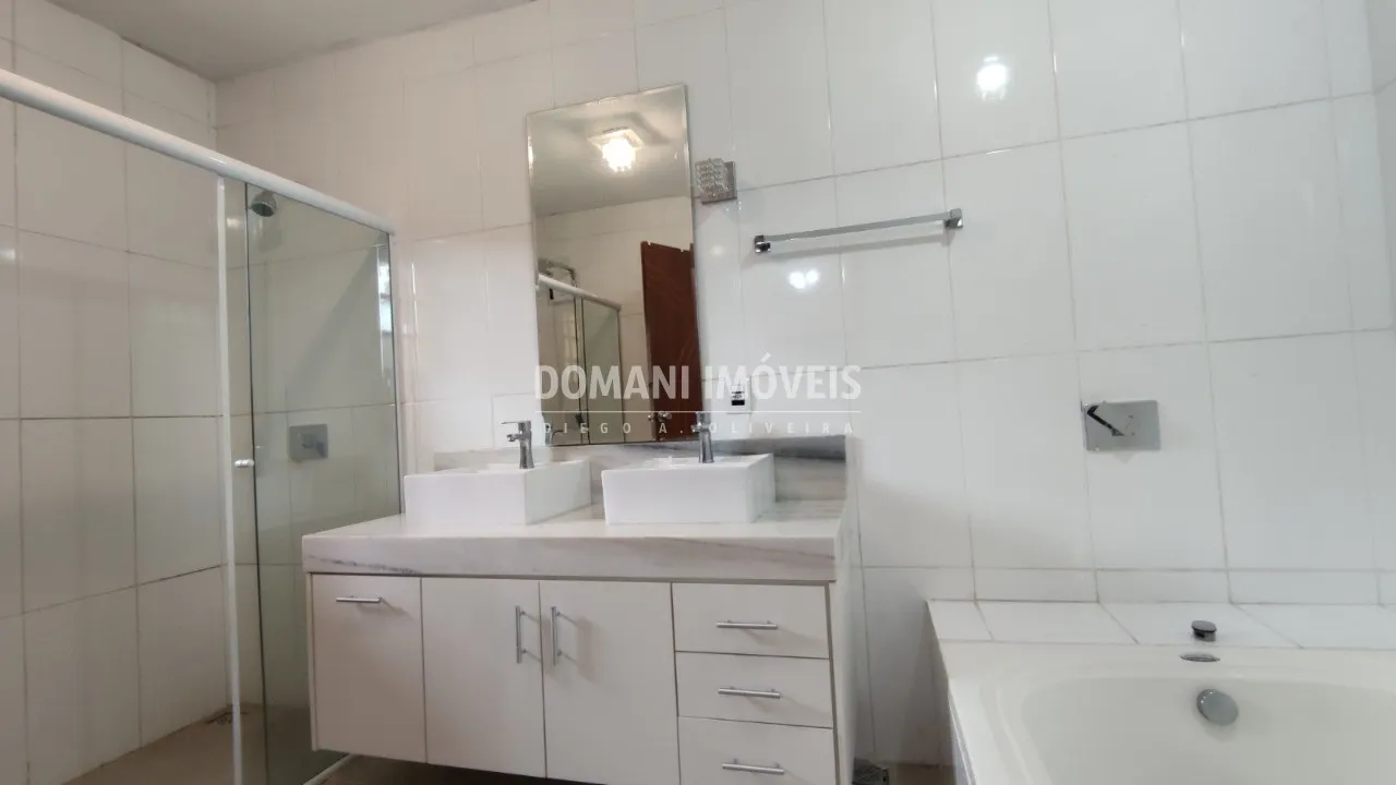 Casa à venda de 2.890 m² em Santo Antônio do Pinhal, SP, Brasil