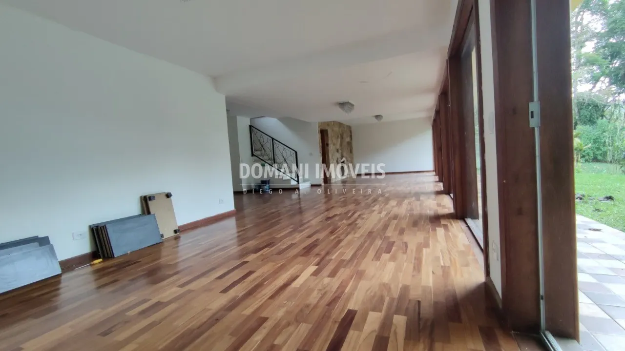 Casa à venda de 2.890 m² em Santo Antônio do Pinhal, SP, Brasil