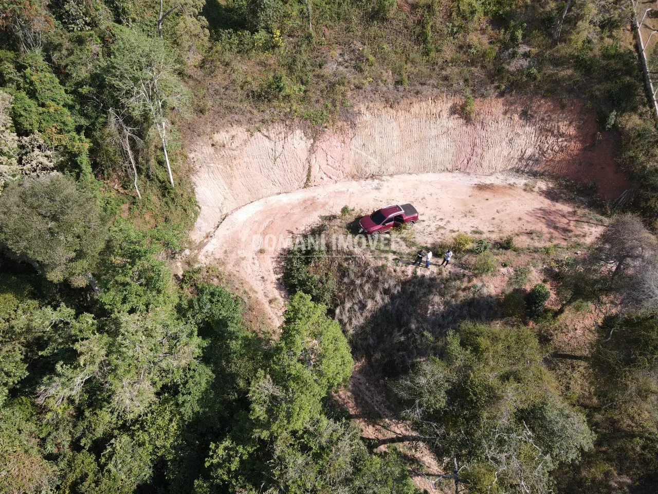Terreno à venda de 3.590 m² em Campos do Jordão, SP, Brasil