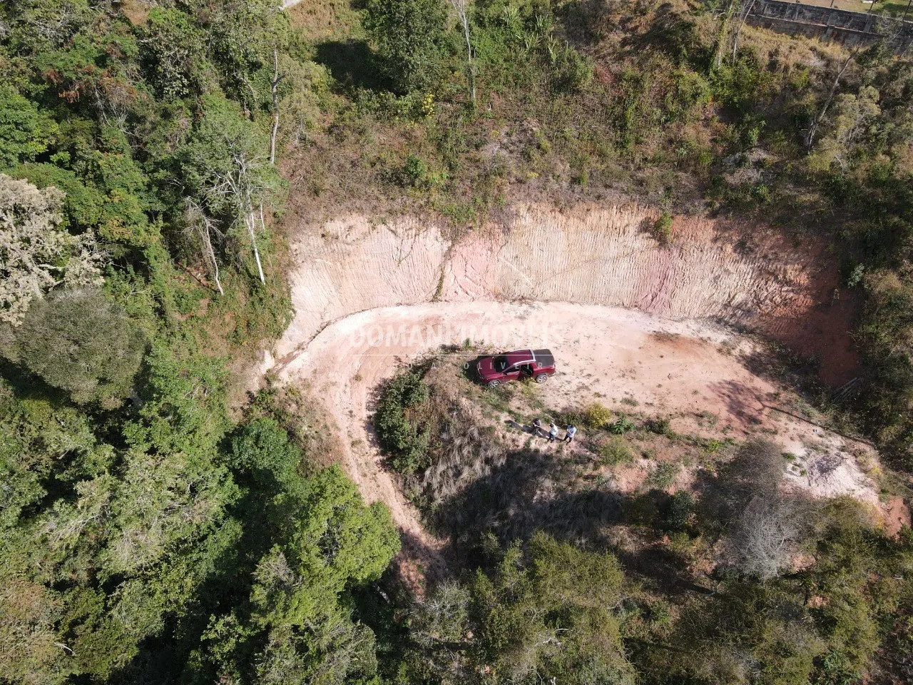 Terreno à venda de 3.590 m² em Campos do Jordão, SP, Brasil