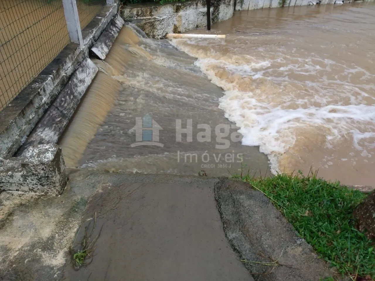 Terreno à venda de 1 ha em Balneário Piçarras, SC, Brasil