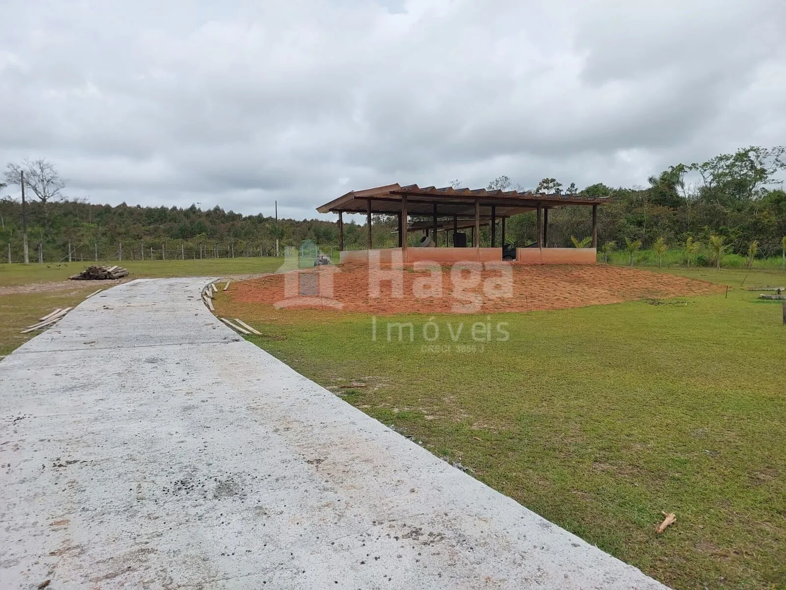 Terreno à venda de 1 ha em Balneário Piçarras, SC, Brasil