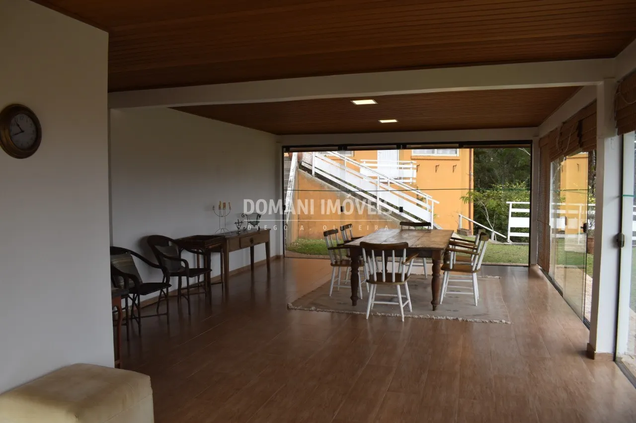 Casa à venda de 3.400 m² em Campos do Jordão, SP, Brasil