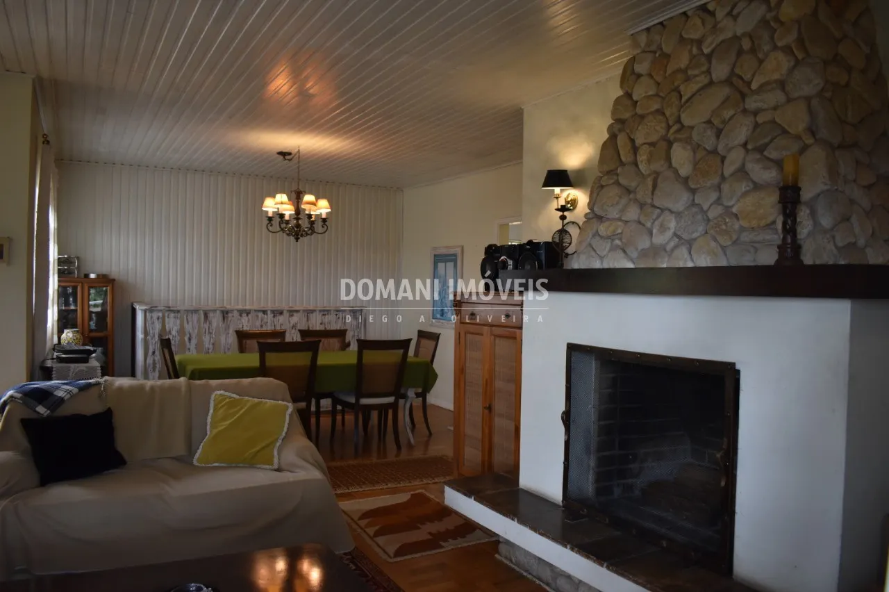 Casa à venda de 3.400 m² em Campos do Jordão, SP, Brasil
