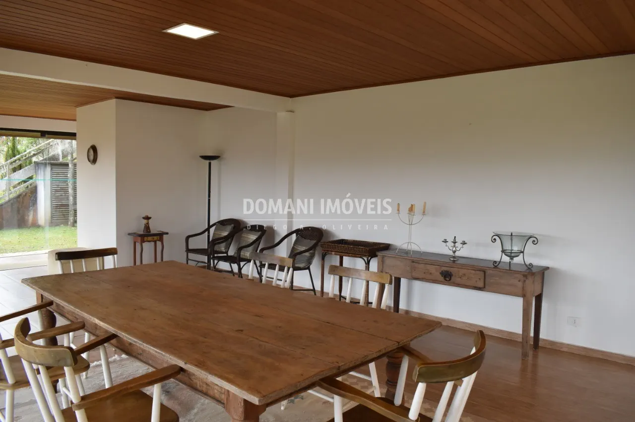 Casa à venda de 3.400 m² em Campos do Jordão, SP, Brasil