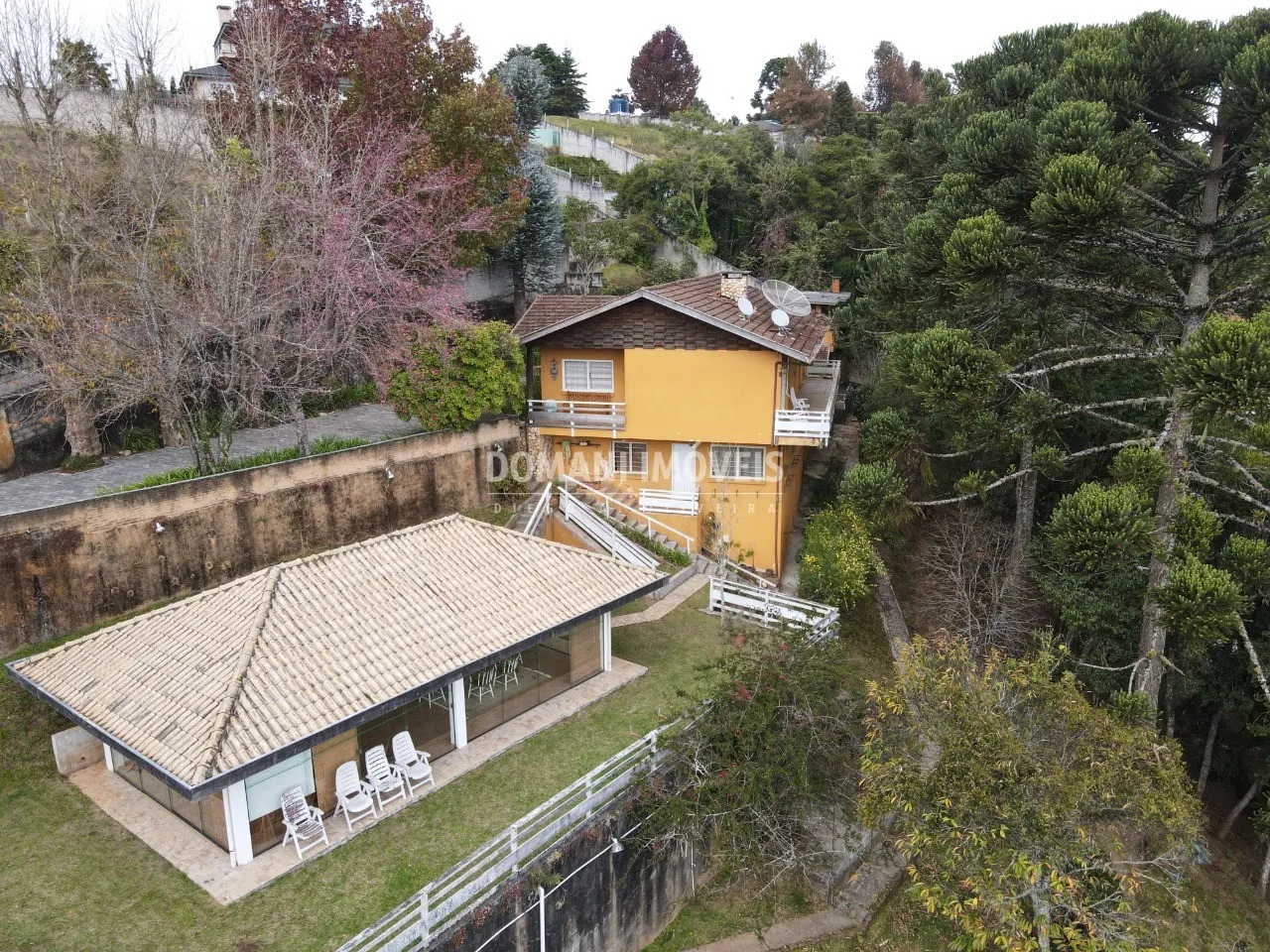 Casa à venda de 3.400 m² em Campos do Jordão, SP, Brasil