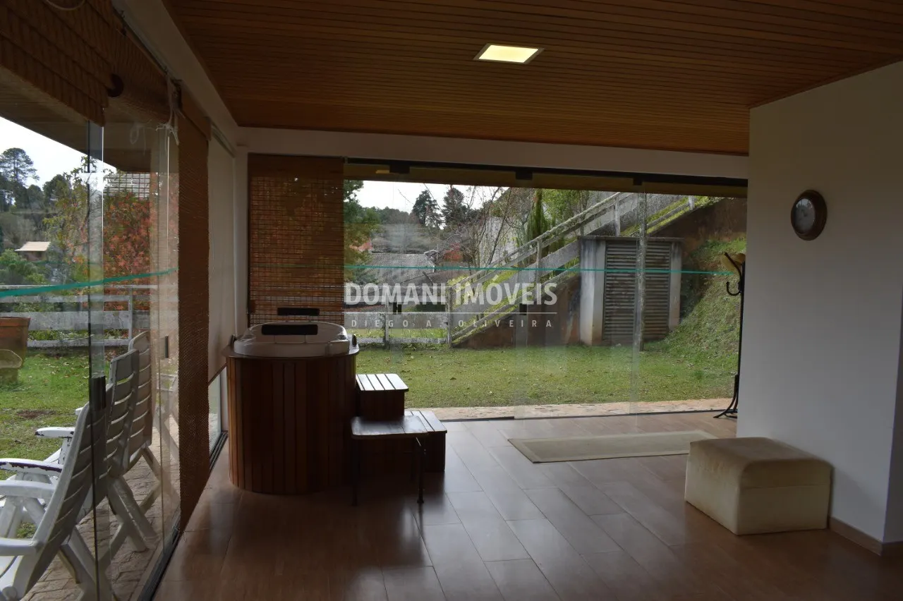 Casa à venda de 3.400 m² em Campos do Jordão, SP, Brasil