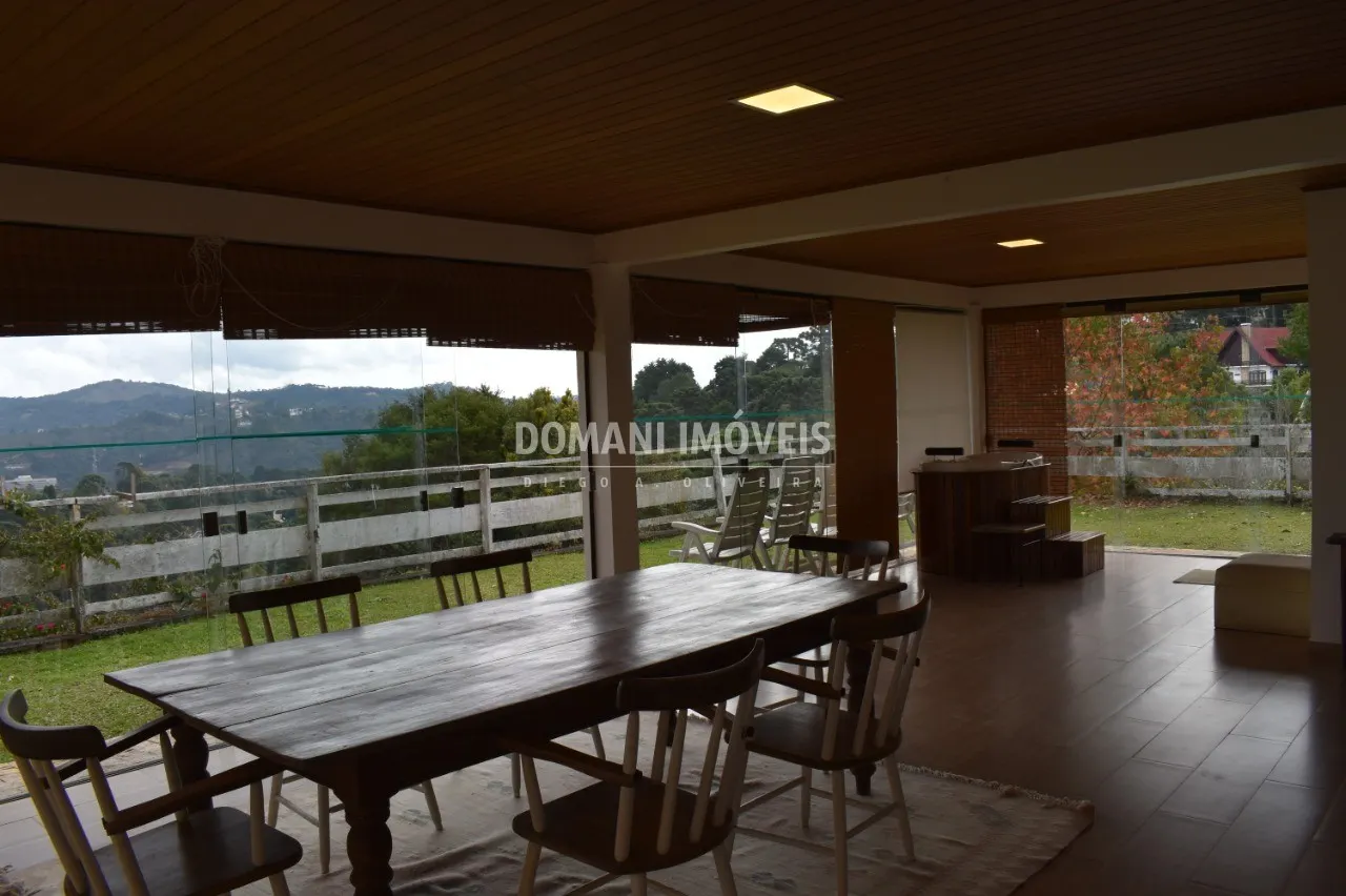Casa à venda de 3.400 m² em Campos do Jordão, SP, Brasil