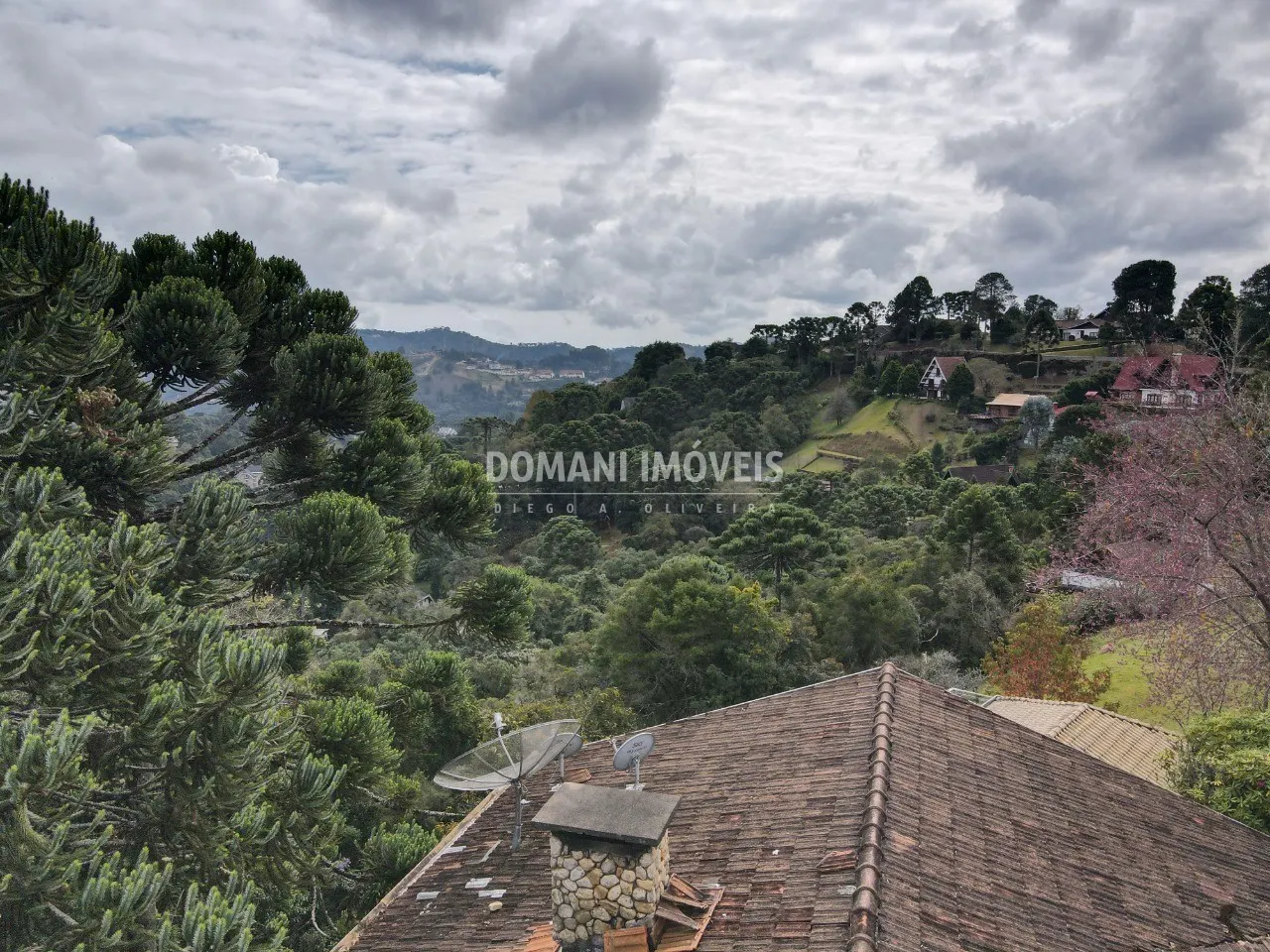 Casa à venda de 3.400 m² em Campos do Jordão, SP, Brasil