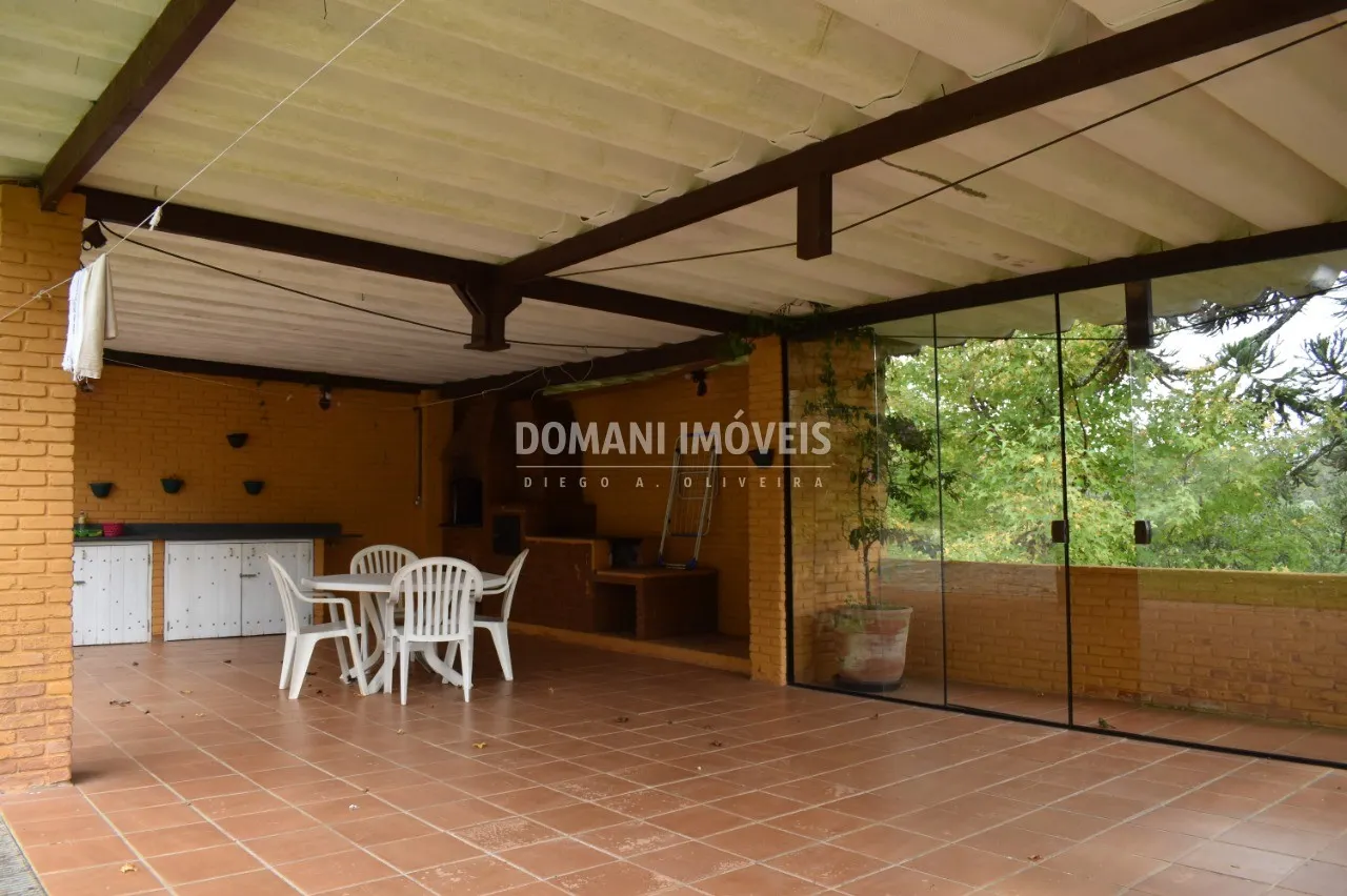 Casa à venda de 3.400 m² em Campos do Jordão, SP, Brasil