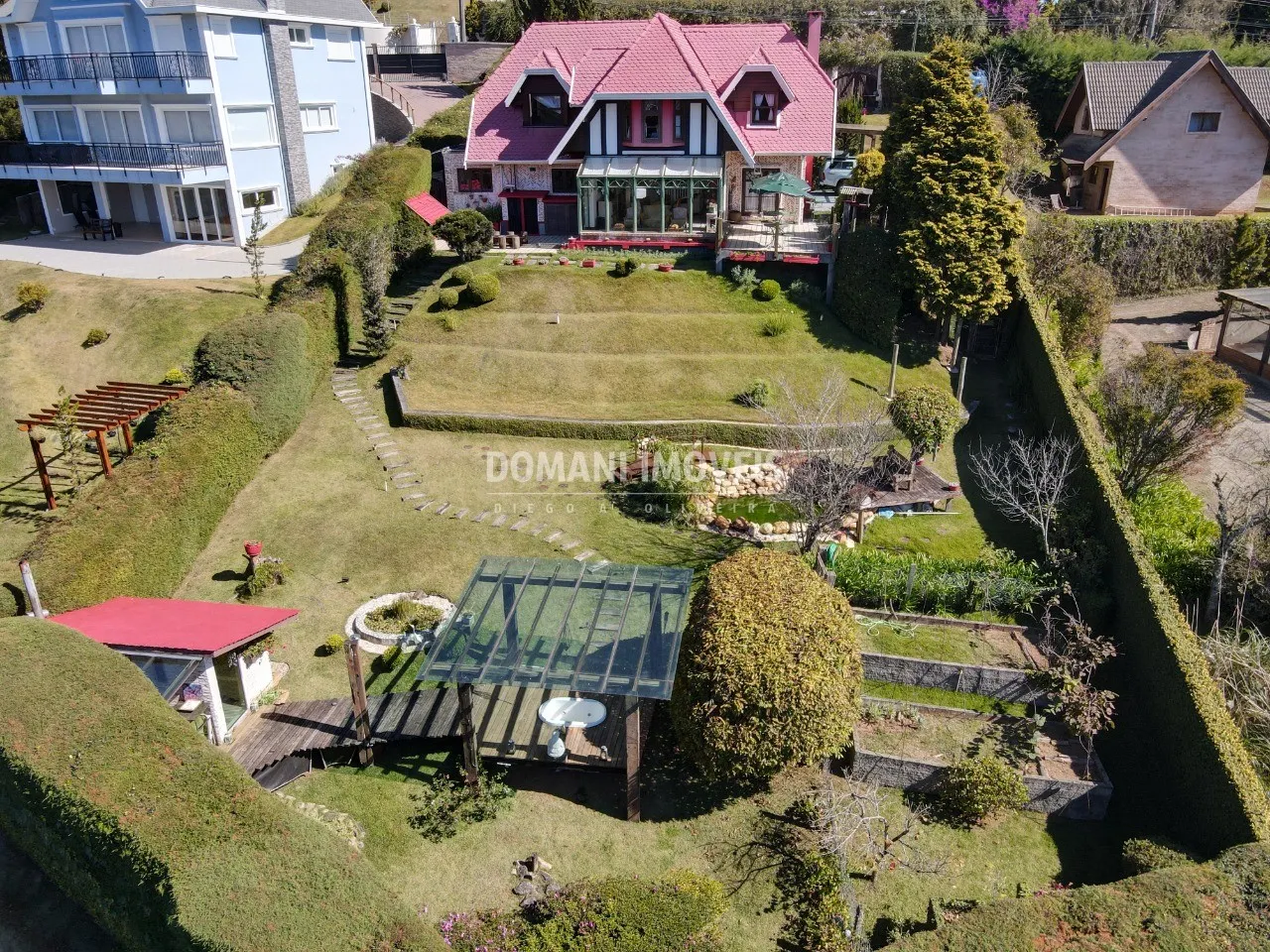 Casa à venda e para Alugar de 1.140 m² em Campos do Jordão, SP, Brasil