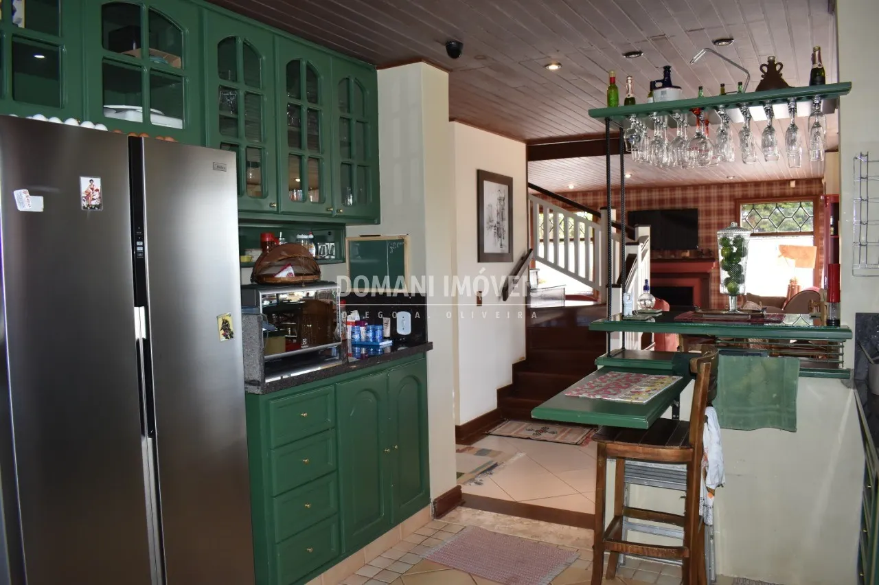 Casa à venda e para Alugar de 1.140 m² em Campos do Jordão, SP, Brasil