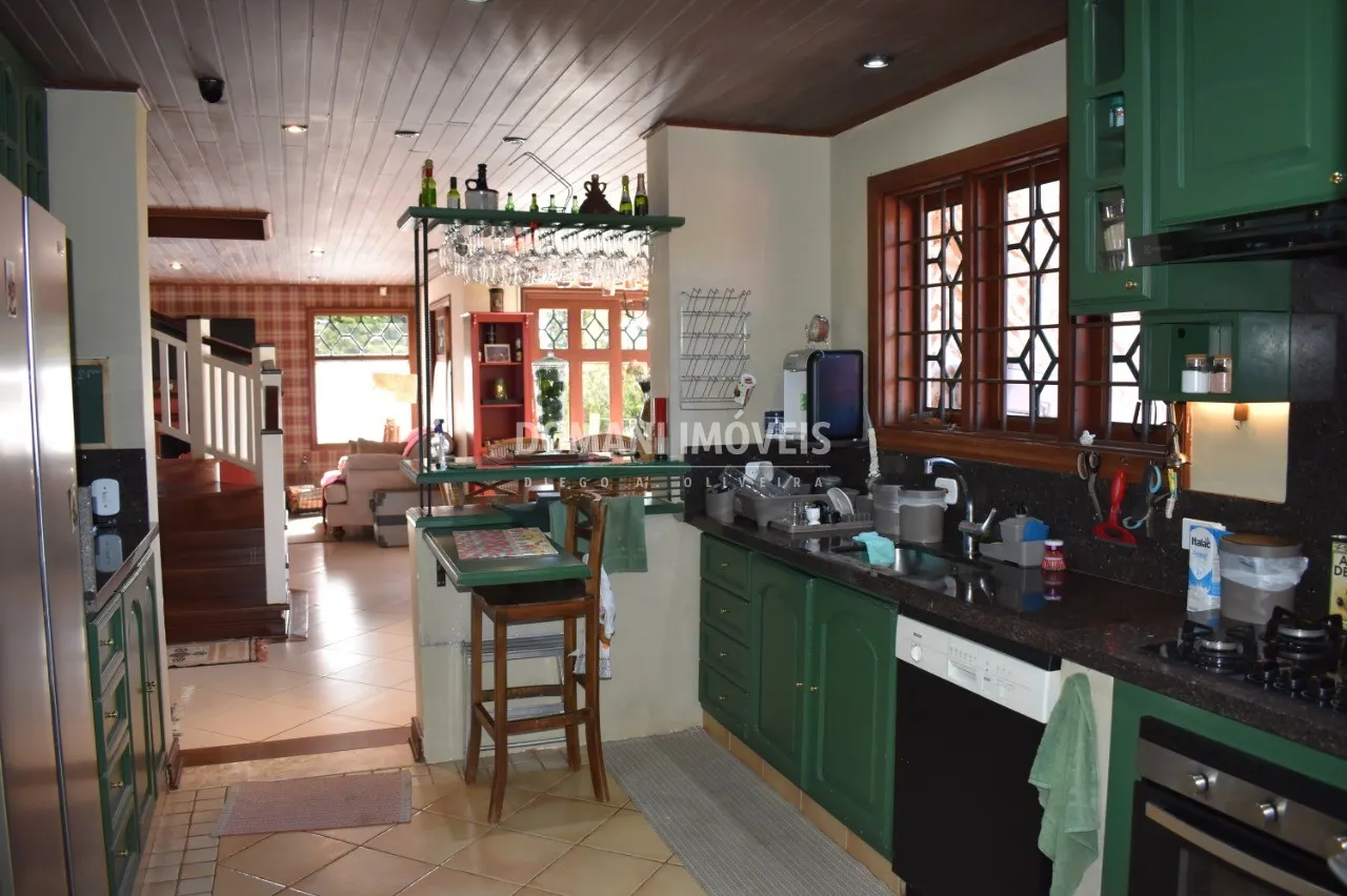 Casa à venda e para Alugar de 1.140 m² em Campos do Jordão, SP, Brasil
