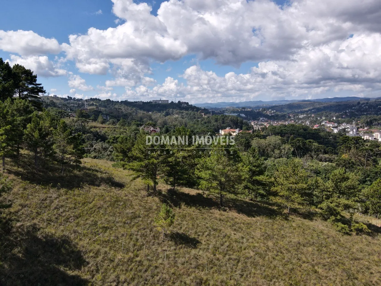 Terreno à venda de 1.820 m² em Campos do Jordão, SP, Brasil