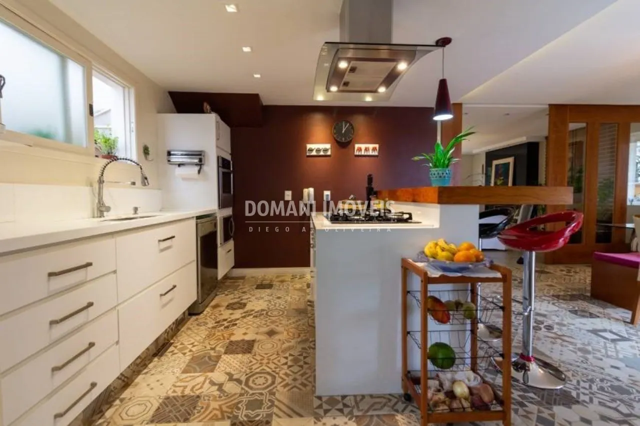 Casa à venda de 328 m² em São Paulo, SP, Brasil