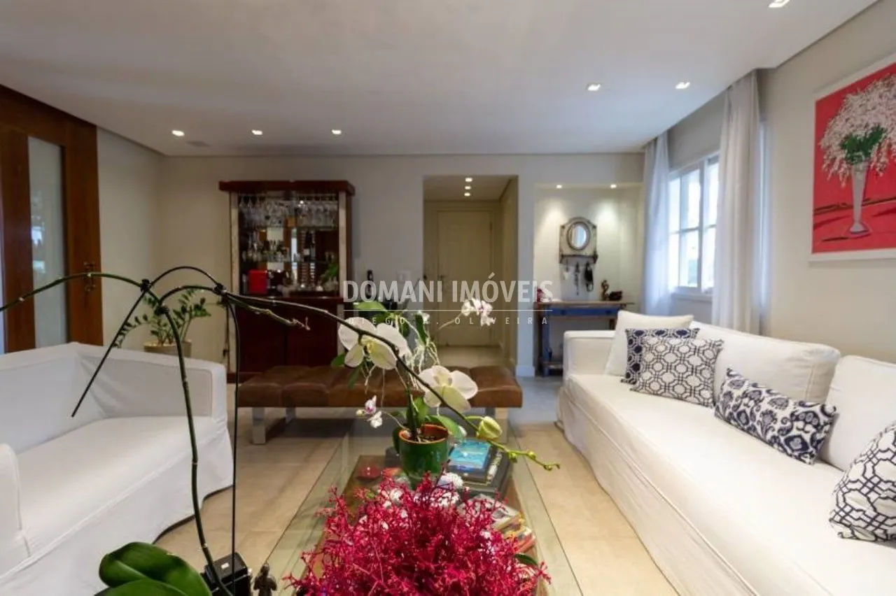 Casa à venda de 328 m² em São Paulo, SP, Brasil