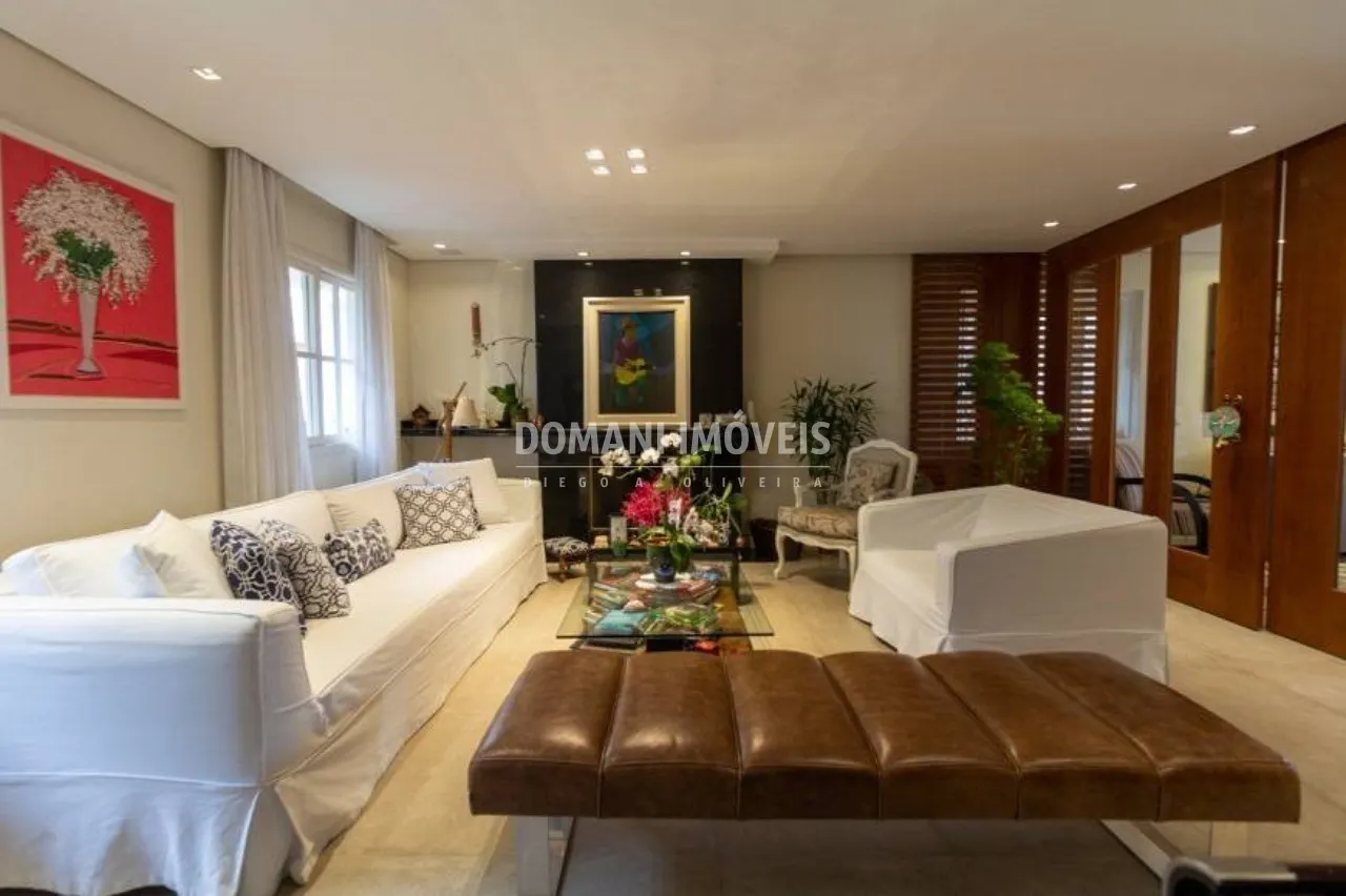 Casa à venda de 328 m² em São Paulo, SP, Brasil