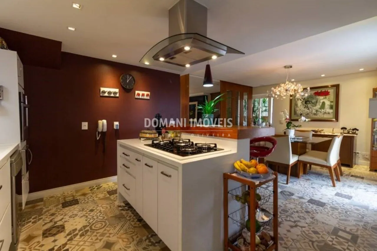Casa à venda de 328 m² em São Paulo, SP, Brasil