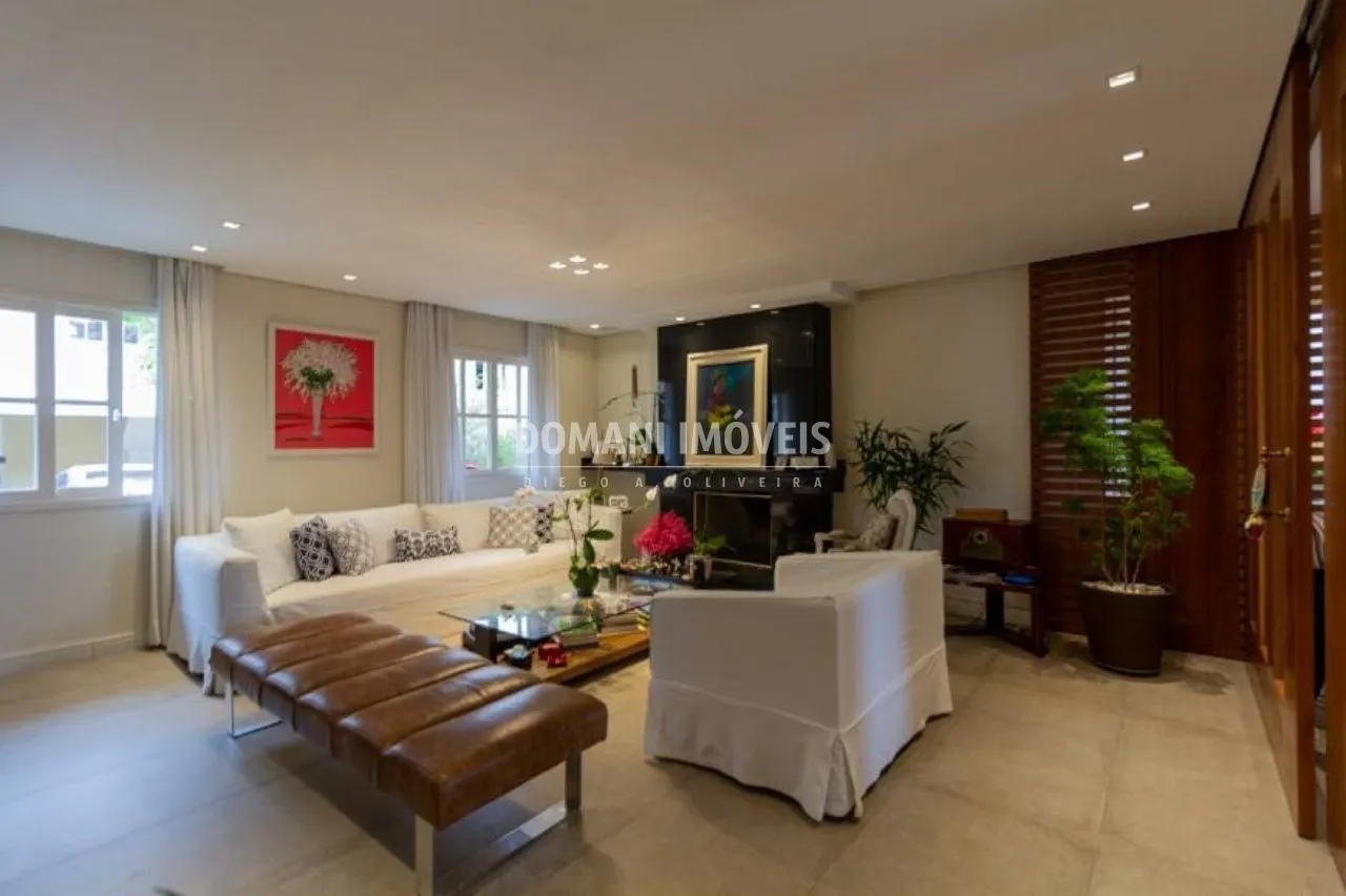 Casa à venda de 328 m² em São Paulo, SP, Brasil