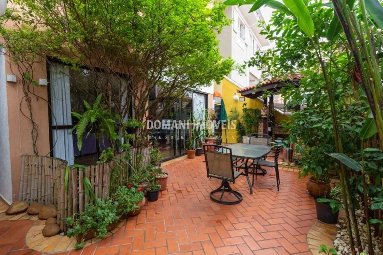 Casa à venda de 328 m² em São Paulo, SP, Brasil