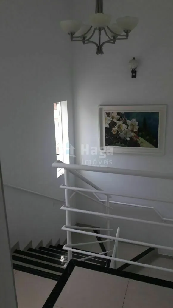 Casa à venda de 375 m² em Guabiruba, SC, Brasil