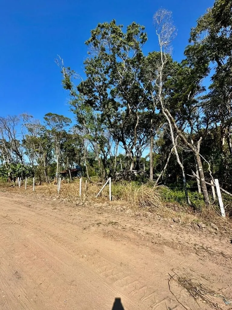 Terreno à venda de 325 m² em Bombinhas, SC, Brasil