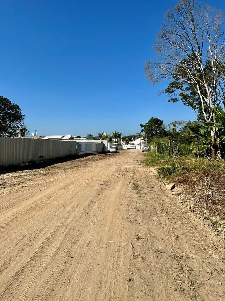 Terreno à venda de 325 m² em Bombinhas, SC, Brasil